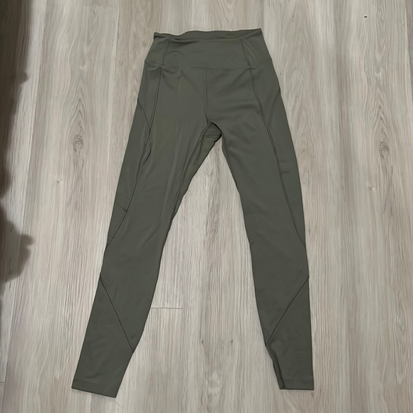 PINK Victoria's Secret Pants - Olive green PINK leggings